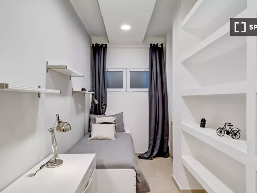 Immagine 1 di Camera condivisa in affitto  in Via Antonio Fogazzaro a Milano