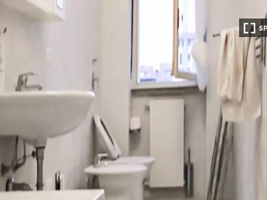 Immagine 10 di Camera condivisa in affitto  in Viale Campania a Milano