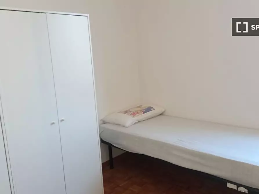 Immagine 6 di Camera condivisa in affitto  in Via Nino Bertocchi a Bologna