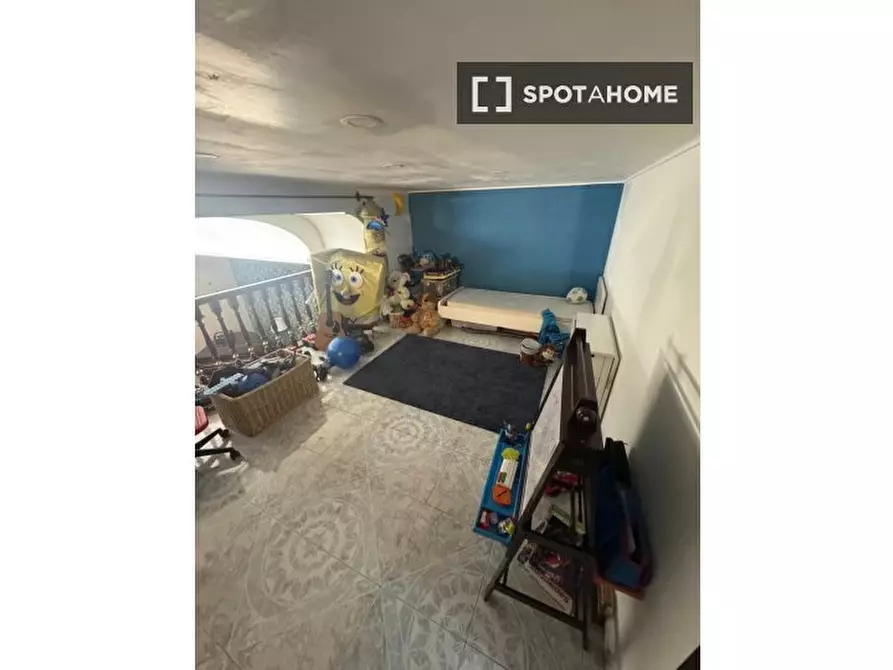 Immagine 3 di Appartamento in affitto  in Via Foria a Napoli