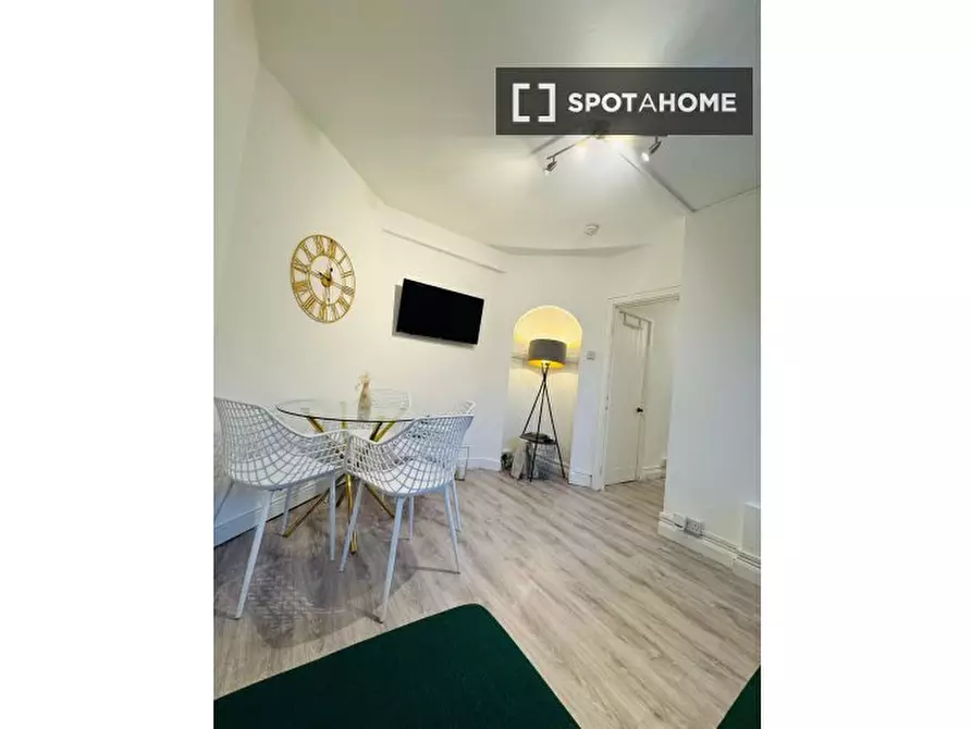 Immagine 3 di Appartamento in affitto  in Risdon St a Camberwell