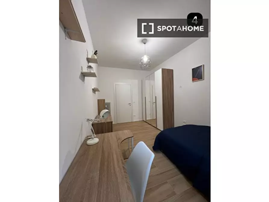 Immagine 4 di Camera condivisa in affitto  in Via Fossolo a Bologna