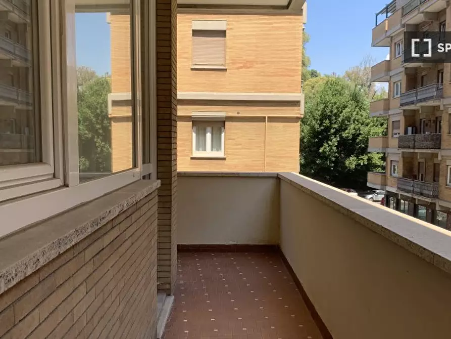 Immagine 10 di Appartamento in affitto  in Via Gualtiero Serafino a Roma