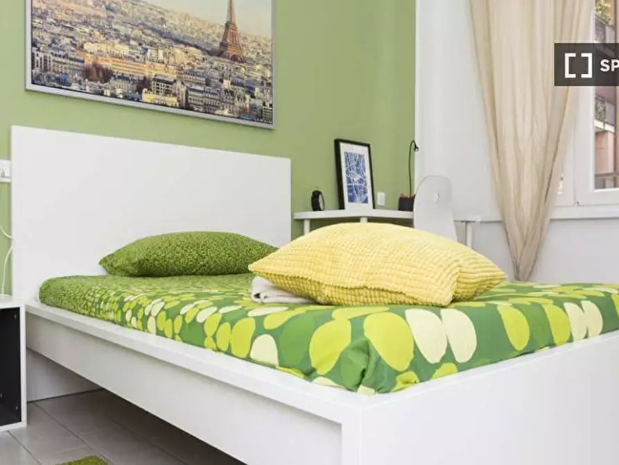 Immagine 3 di Camera condivisa in affitto  in Viale Carlo Espinasse a Milano