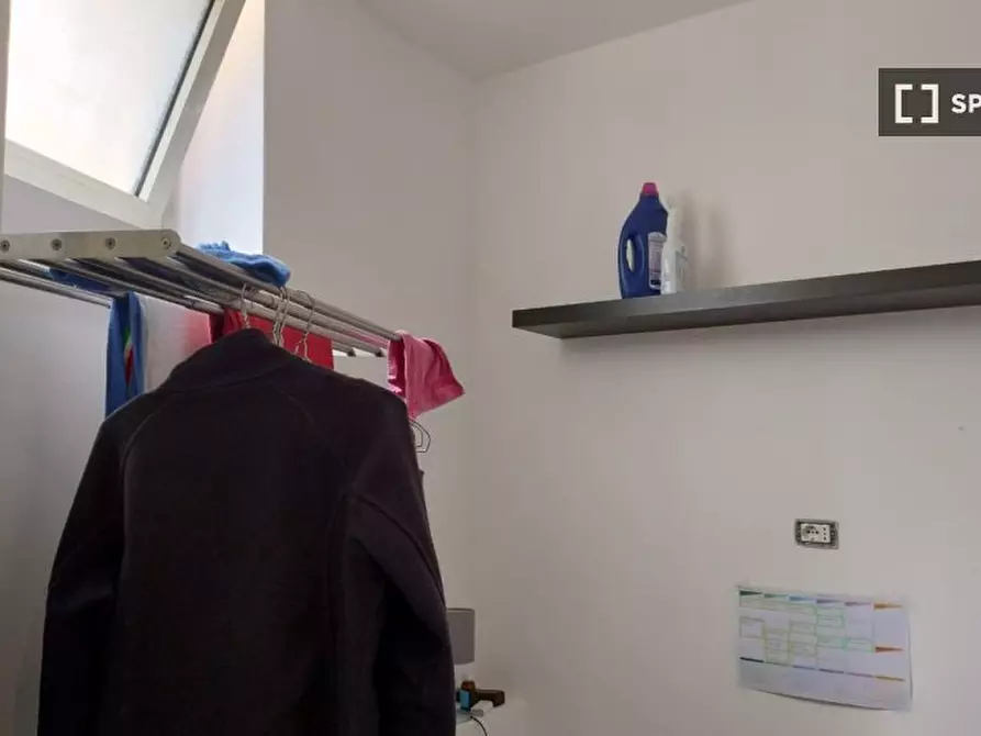 Immagine 9 di Camera condivisa in affitto  in V.le Leonardo da Vinci a Roma