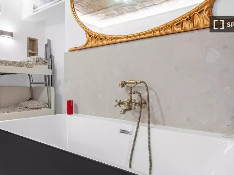 Immagine 14 di Ufficio in affitto  in Via dei Latini a Roma