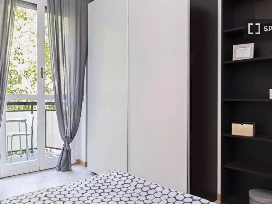 Immagine 2 di Camera condivisa in affitto  in Via dei Pioppi Milan a Buccinasco