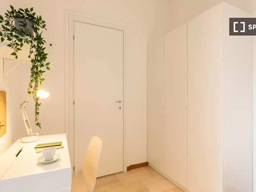 Immagine 3 di Camera condivisa in affitto  in Via Salvatore Barzilai a Milano