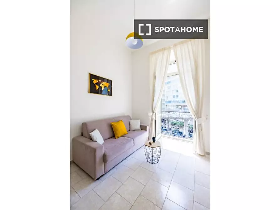 Immagine 19 di Appartamento in affitto  in Corso Meridionale a Napoli
