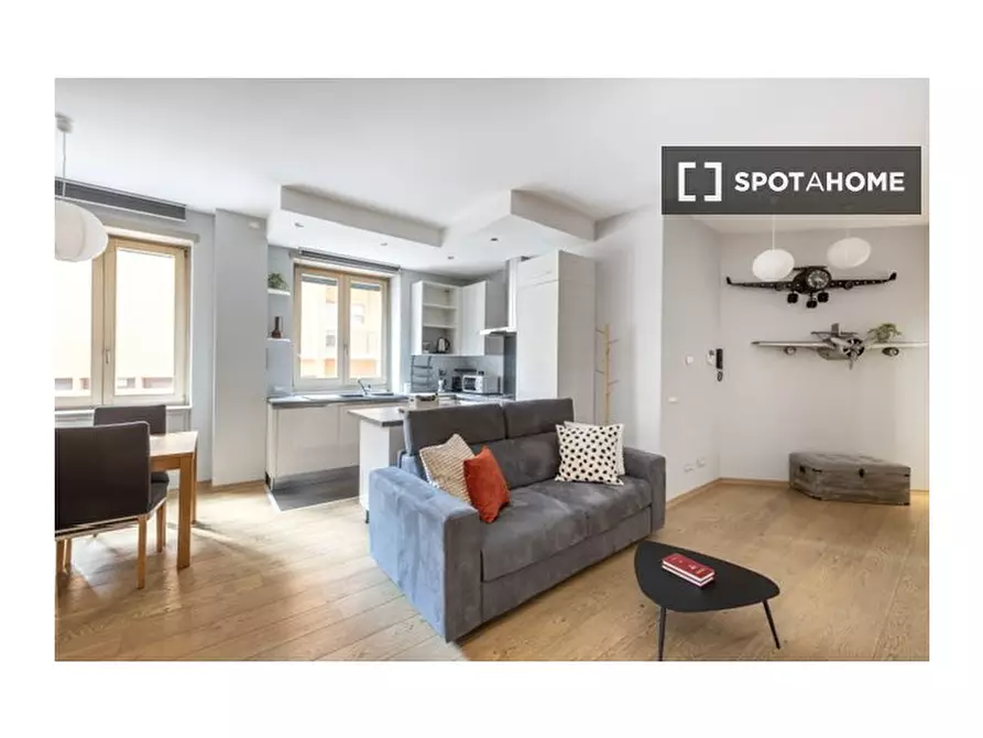 Immagine 10 di Appartamento in affitto  in Via Edoardo Jenner a Roma