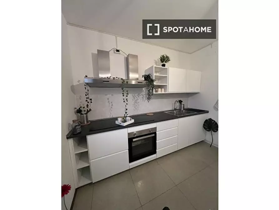 Immagine 4 di Camera condivisa in affitto  in Del Brennero a Trento