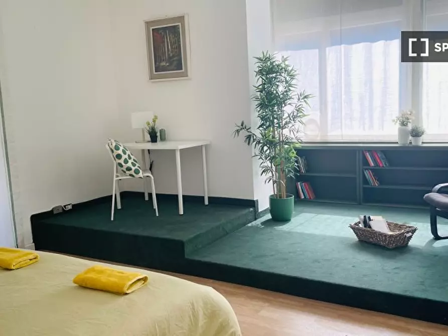 Immagine 4 di Camera condivisa in affitto  in Viale Coni Zugna a Milano