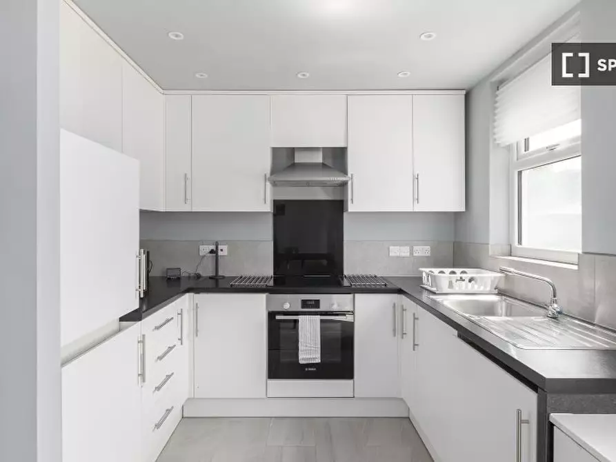 Immagine 2 di Appartamento in affitto  in Orpington Gardens a Enfield