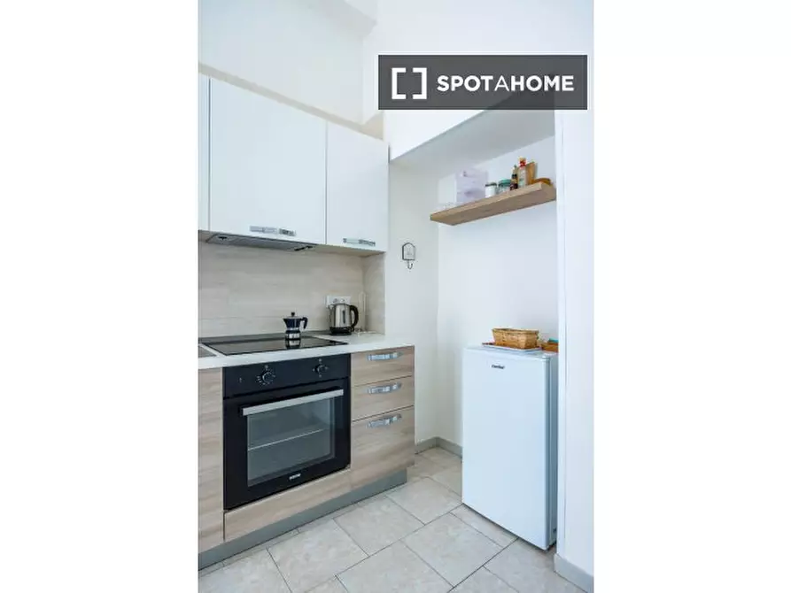 Immagine 11 di Appartamento in affitto  in Corso Meridionale a Napoli