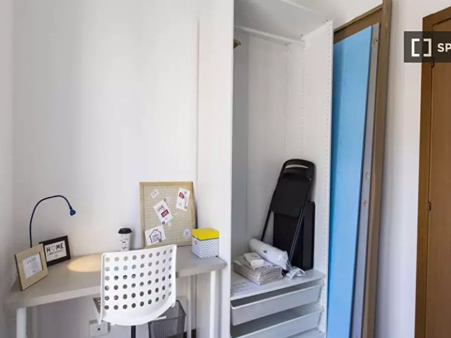 Immagine 5 di Camera condivisa in affitto  in Via Ginestre Milan a Buccinasco