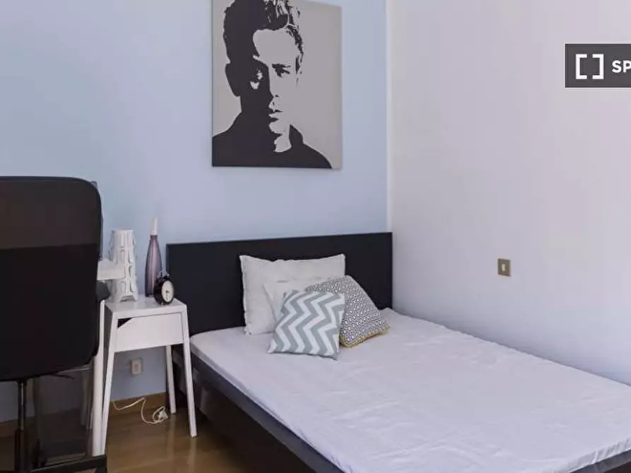 Immagine 6 di Camera condivisa in affitto  in Via Volterra a Milano