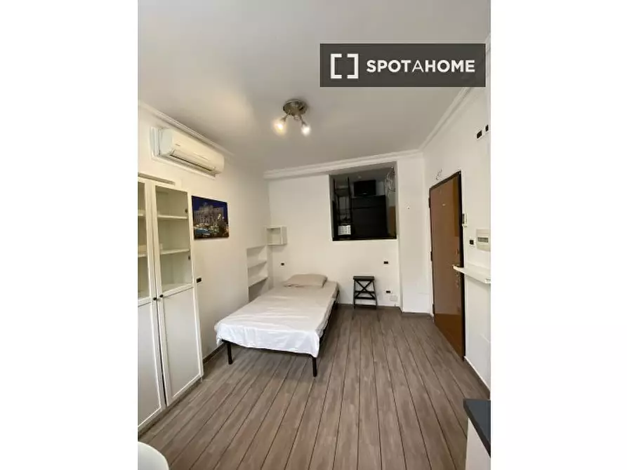 Immagine 12 di Appartamento in affitto  in Via Apuania a Roma