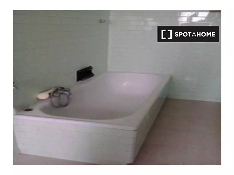 Immagine 6 di Camera condivisa in affitto  in Via Fratelli Perini a Trento