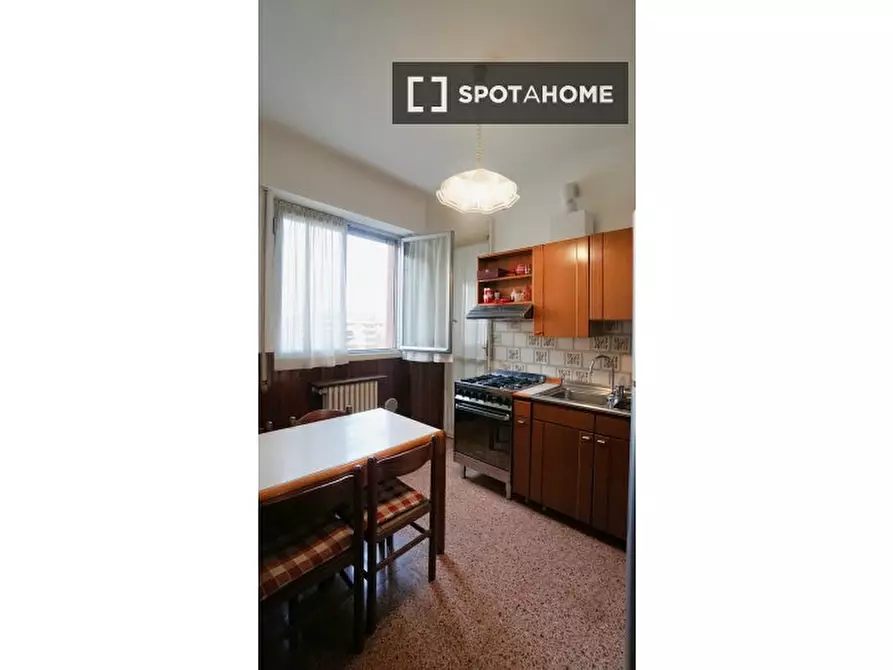 Immagine 5 di Camera condivisa in affitto  in Via Postumia a Milano