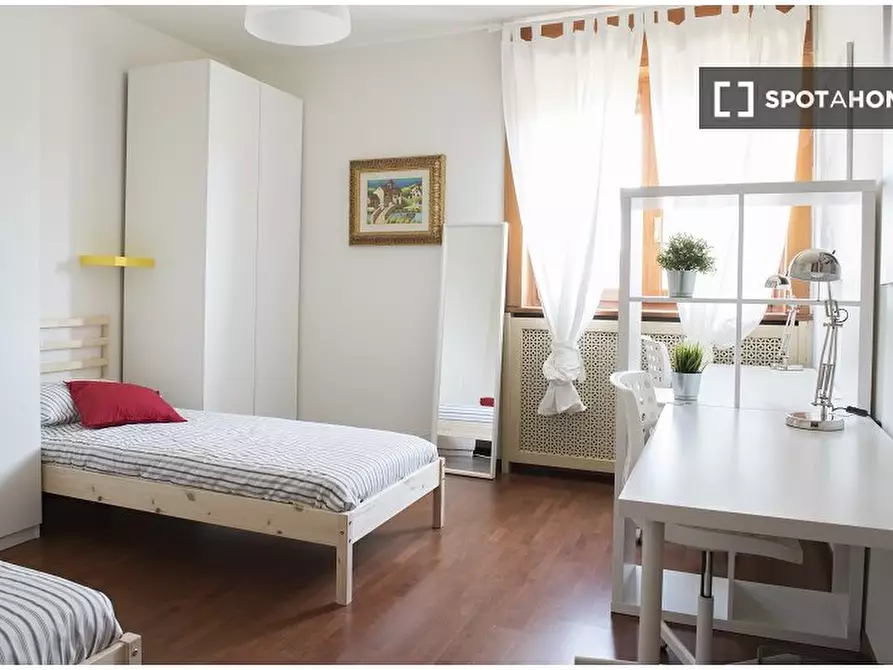 Immagine 6 di Camera condivisa in affitto  in Via Francesco Primatriccio a Milano