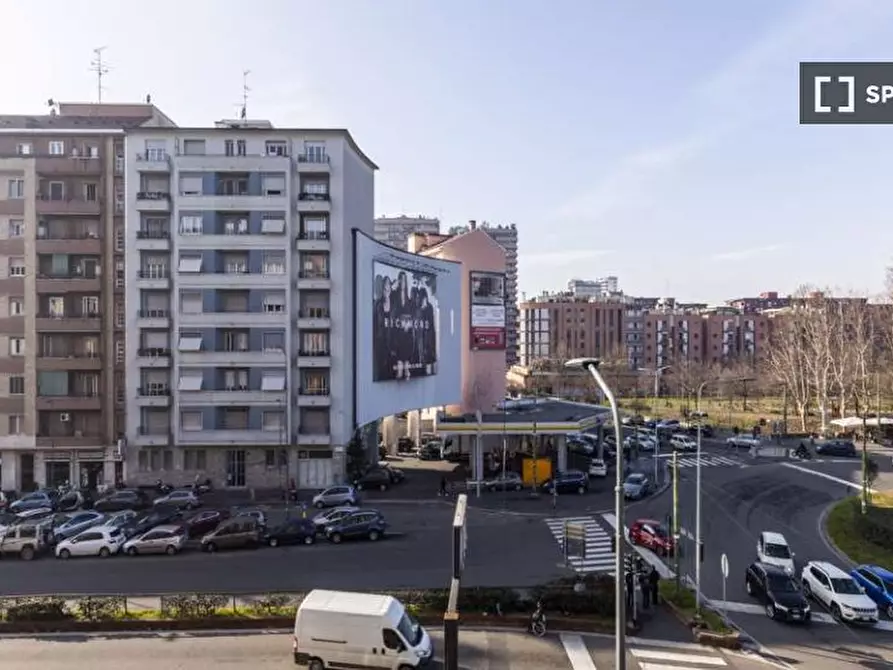 Immagine 18 di Camera condivisa in affitto  in VIALE LUCANIA a Milano