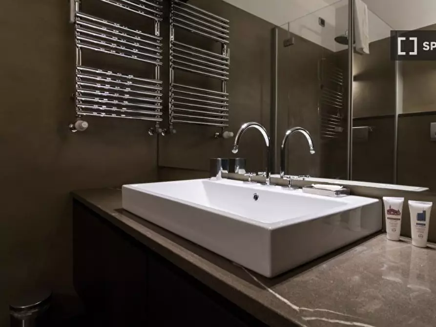 Immagine 13 di Appartamento in affitto  in Via Montebello a Milano