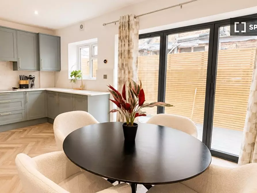 Immagine 3 di Appartamento in affitto  in Murray Mews a Lewisham