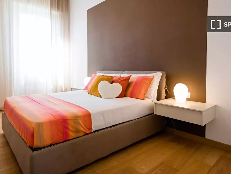 Immagine 13 di Appartamento in affitto  in Viale Cassala a Milano