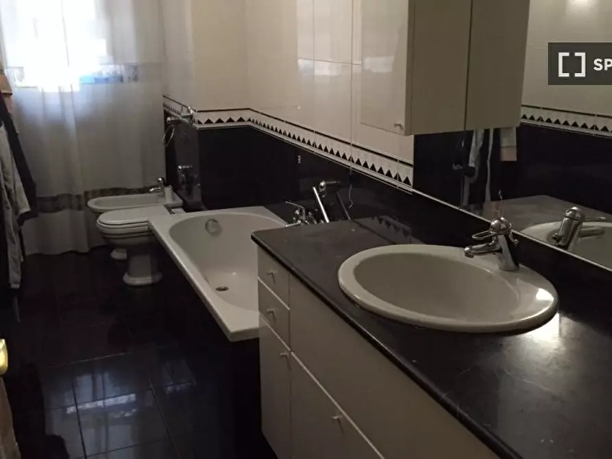 Immagine 2 di Camera condivisa in affitto  in Via Francesco Nava, 20159 Milano MI, Italy a Milano