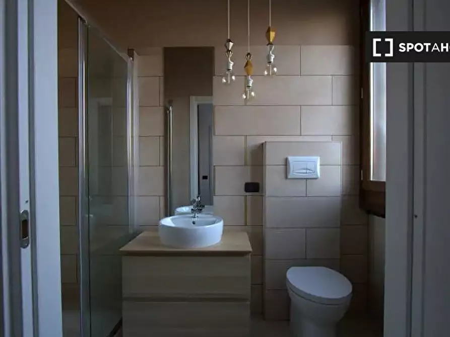 Immagine 11 di Appartamento in affitto  in Via dei Piatti a Milano