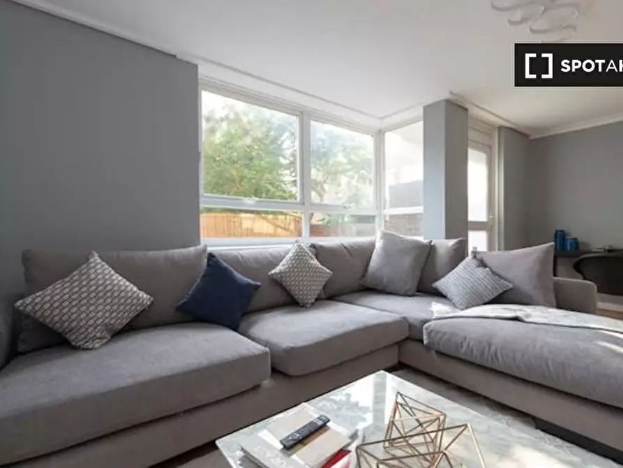 Immagine 4 di Appartamento in affitto  in Teviot St a Poplar