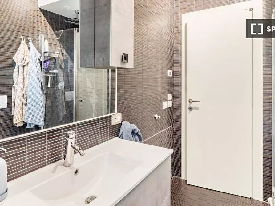 Immagine 5 di Camera condivisa in affitto  in Via di Casal Bertone a Roma