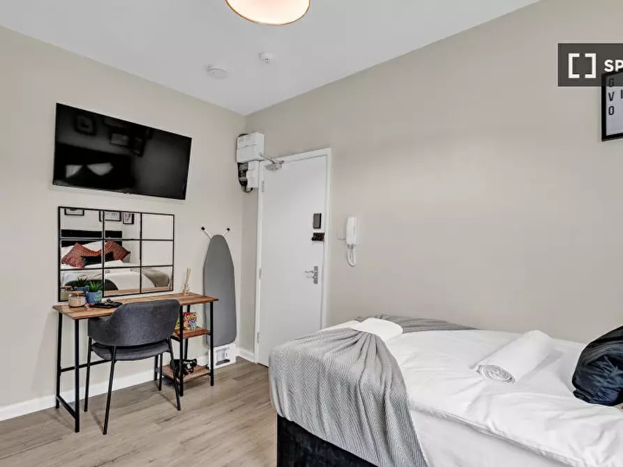 Immagine 7 di Ufficio in affitto  in flat a Tottenham