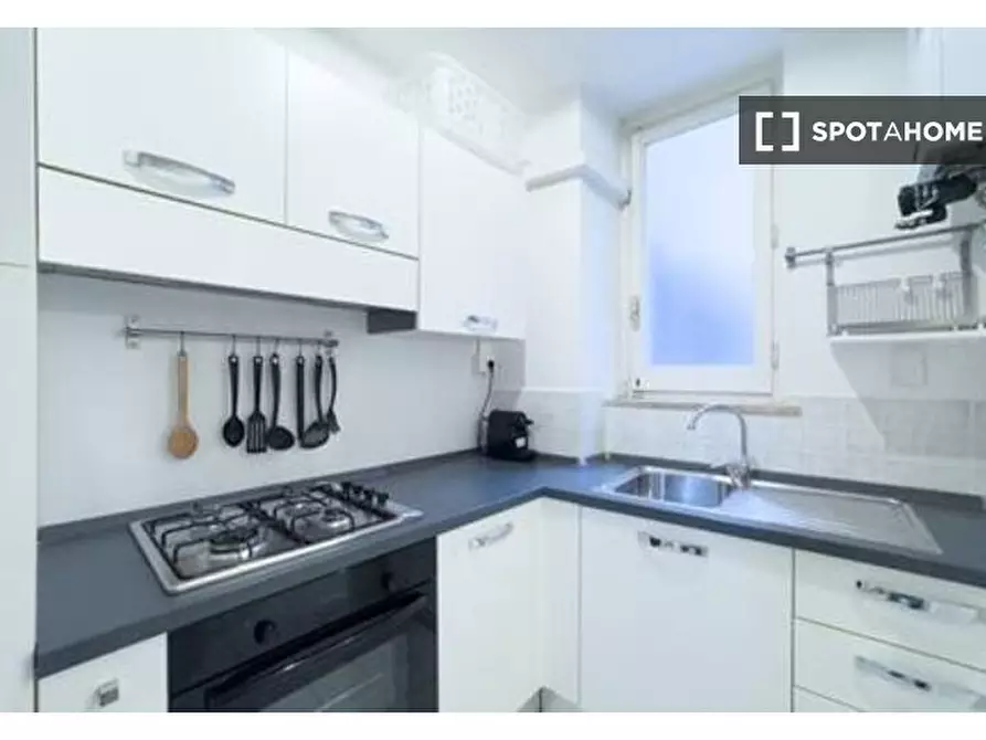 Immagine 10 di Appartamento in affitto  in Via della Mercede a Roma