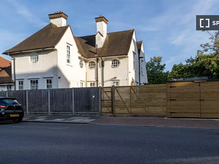 Immagine 6 di Camera condivisa in affitto  in Broadwater Rd a Wandsworth