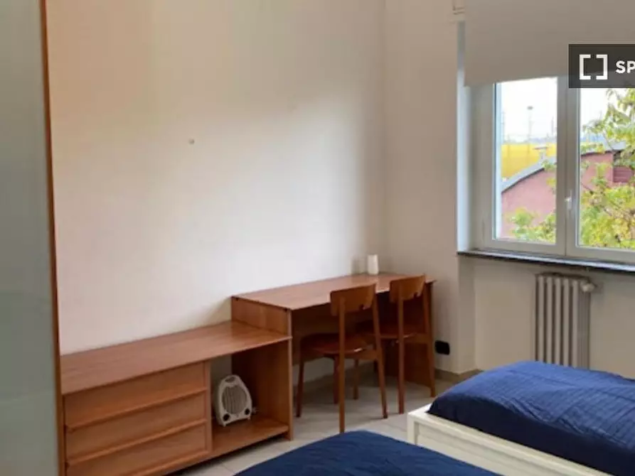 Immagine 2 di Camera condivisa in affitto  in Via Rho a Milano