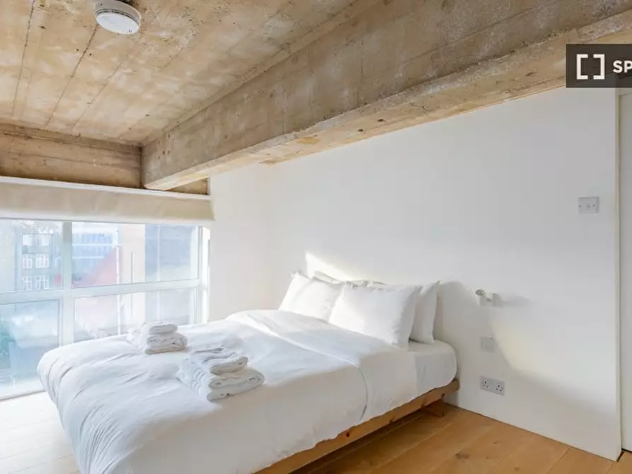Immagine 2 di Appartamento in affitto  in flat a Hackney