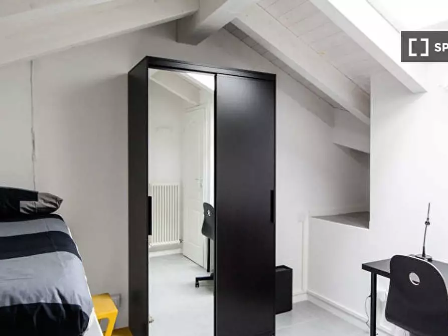 Immagine 15 di Camera condivisa in affitto  in Via Oreste Regnoli a Bologna