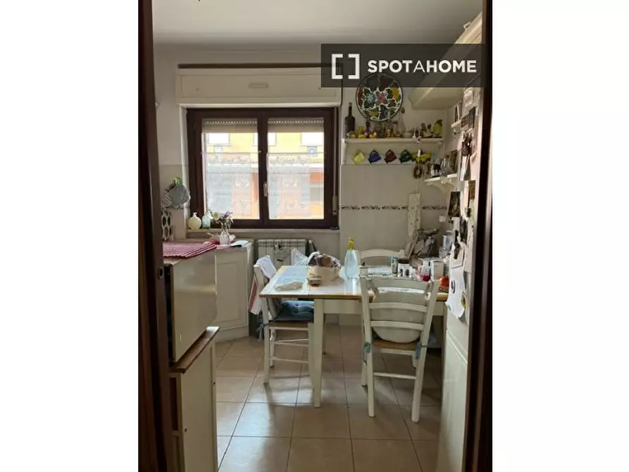 Immagine 17 di Camera condivisa in affitto  in Via Paolo Rosi a Roma