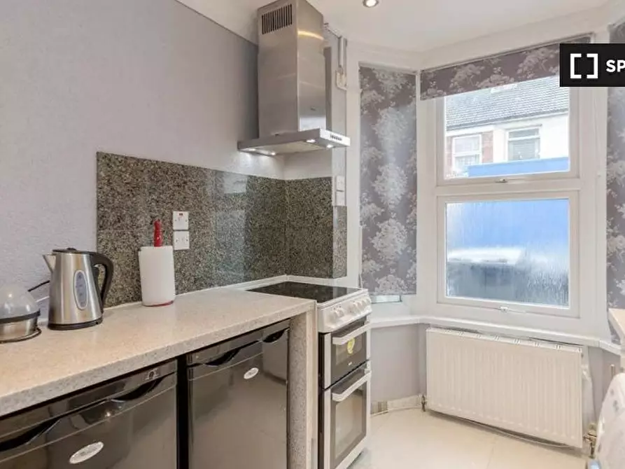 Immagine 6 di Ufficio in affitto  in Watford General Suites GFF Apartment a Watford