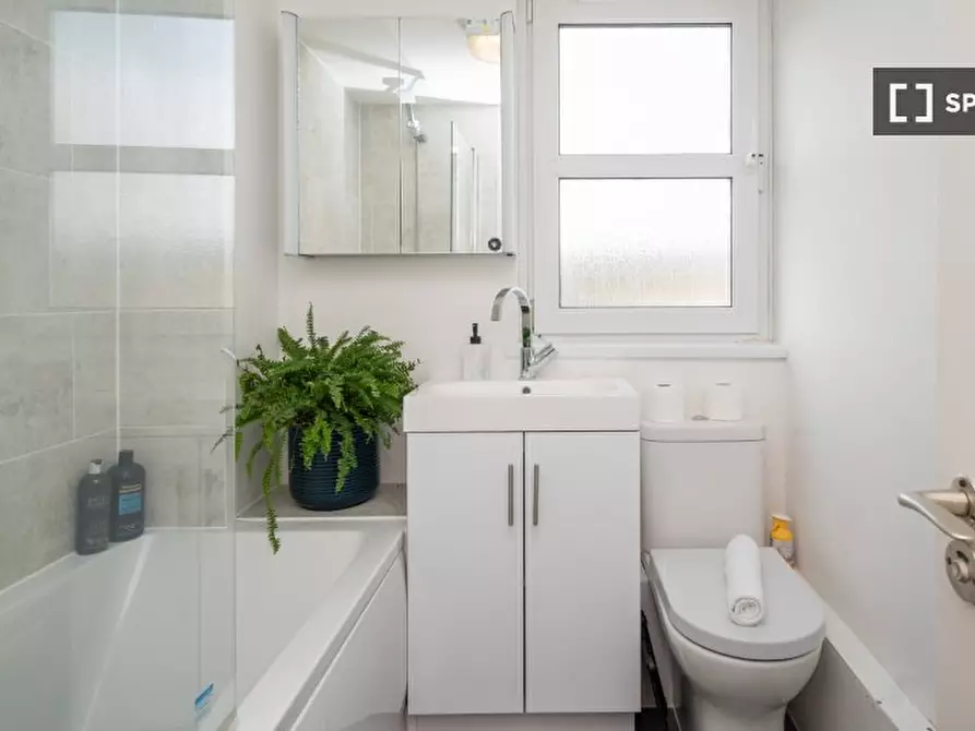 Immagine 14 di Appartamento in affitto  in Vulcan Way a Islington