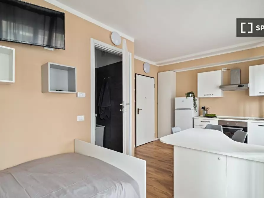 Immagine 3 di Ufficio in affitto  in Via Isaac Newton/A a Milano