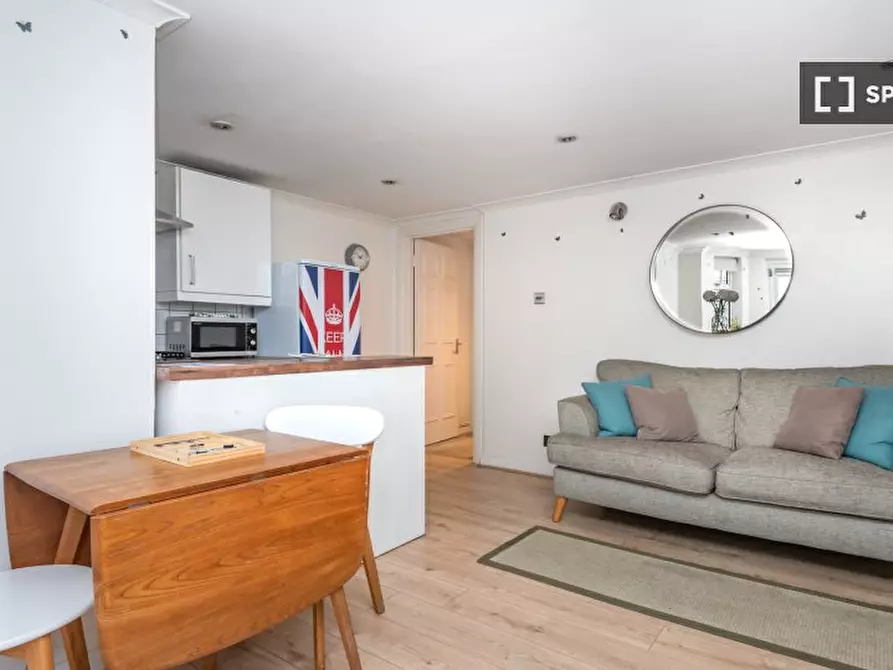 Immagine 5 di Appartamento in affitto  in Graham Road a Merton
