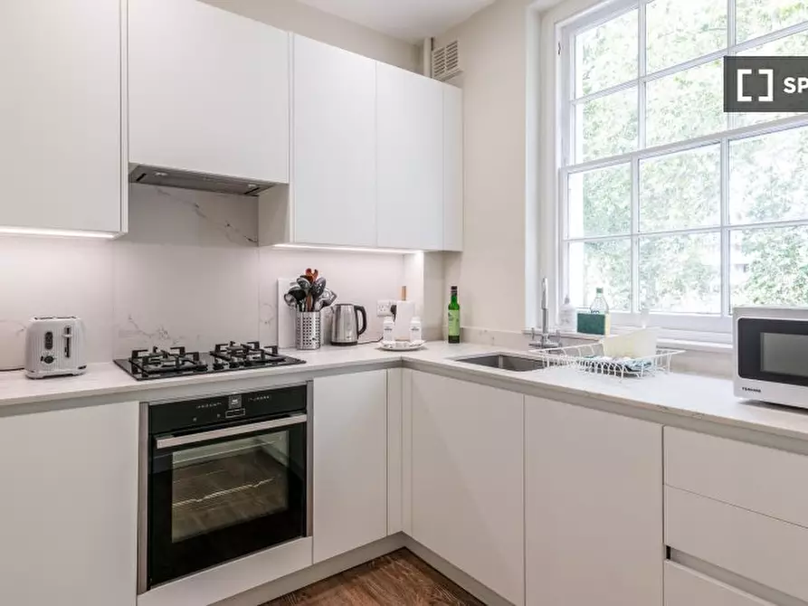 Immagine 2 di Appartamento in affitto  in Regent Square a Camden Town