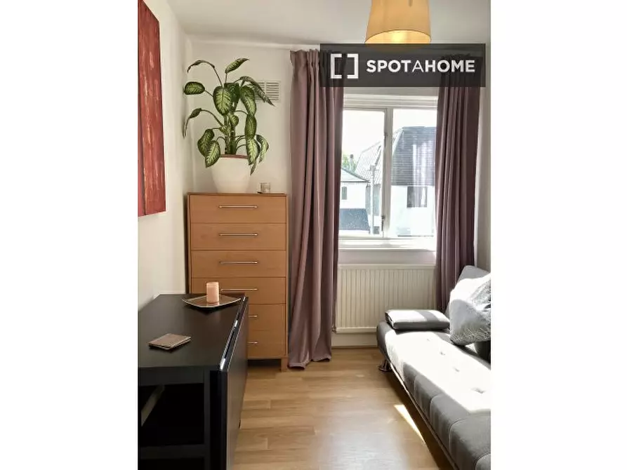Immagine 19 di Appartamento in affitto  in Staveley Gardens a Hounslow