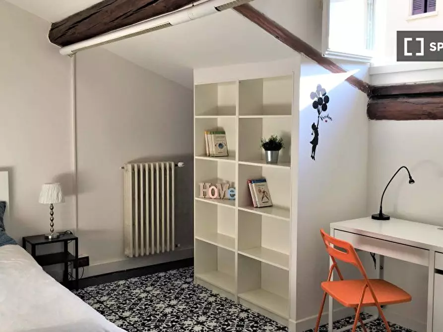 Immagine 2 di Camera condivisa in affitto  in VIA DELLA CERNAIA a Firenze