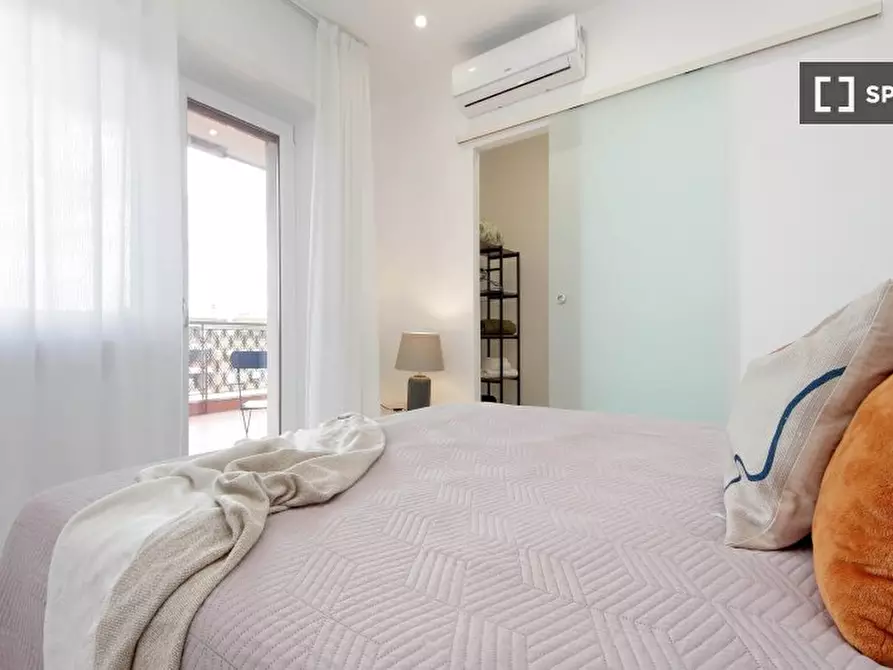 Immagine 2 di Appartamento in affitto  in Viale Ammiraglio del Bono a Roma