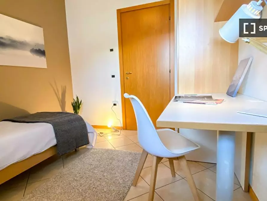 Immagine 2 di Camera condivisa in affitto  in Via Tommaso Gar a Trento