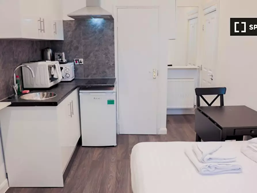 Immagine 3 di Ufficio in affitto  in Queensborough Terrace a Paddington