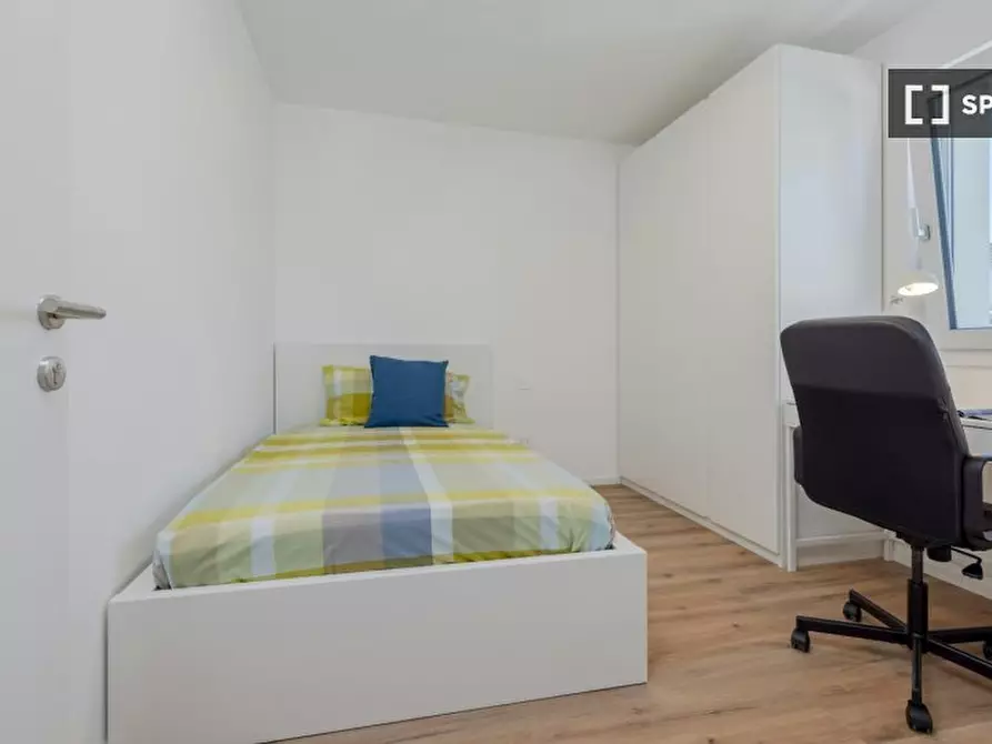 Immagine 1 di Camera condivisa in affitto  in per Cognola a Trento